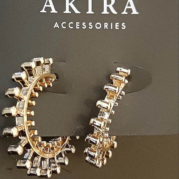 Akira Crystal & Gold Jewelry Belt Bundle - Picture 2 of 4